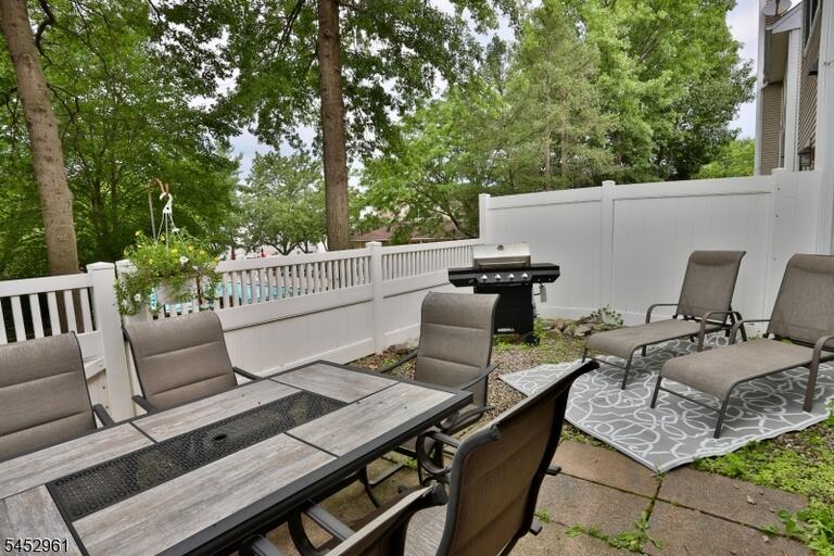 Property listing MLS 4046162 photo 9