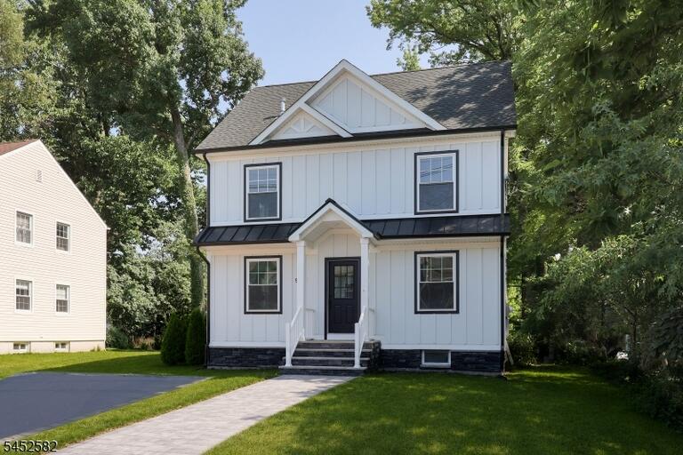 Property listing MLS 4046223 photo 1