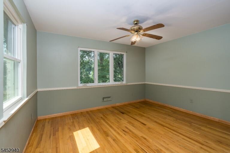 Property listing MLS 4046261 photo 10