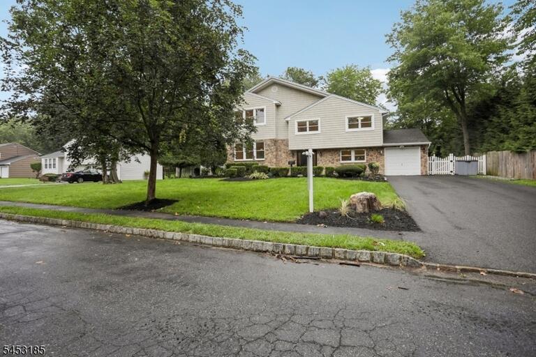 Property listing MLS 4046268 photo 4