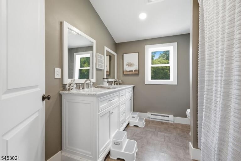 Property listing MLS 4046277 photo 28