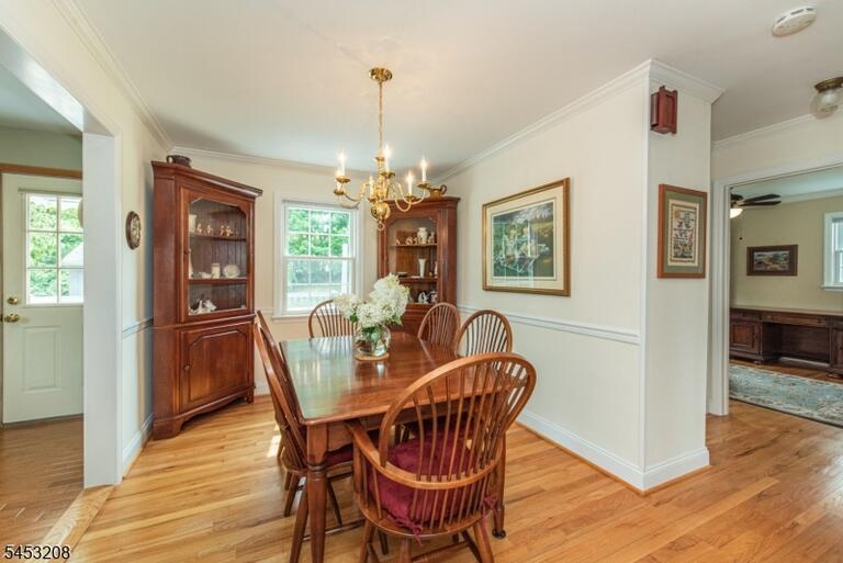 Property listing MLS 4046288 photo 8