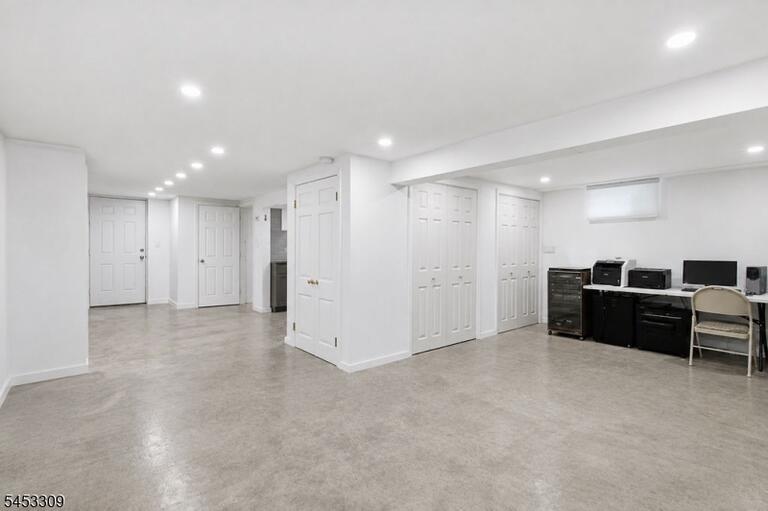 Property listing MLS 4046375 photo 15