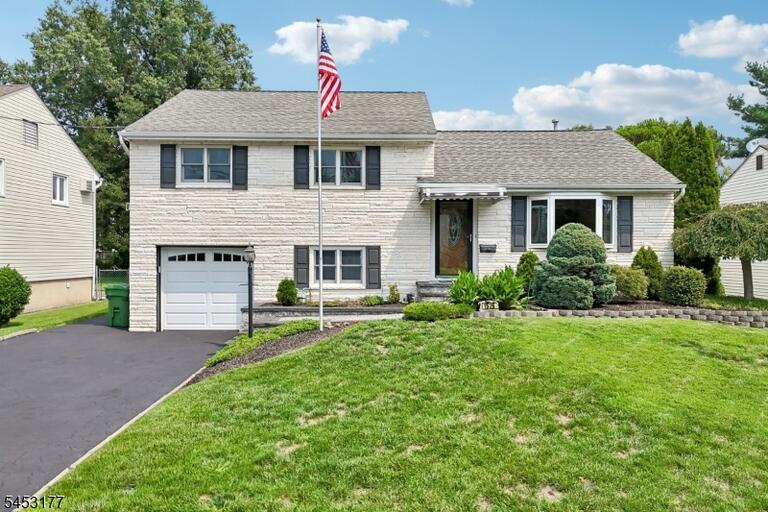 Property listing MLS 4046376 photo 1