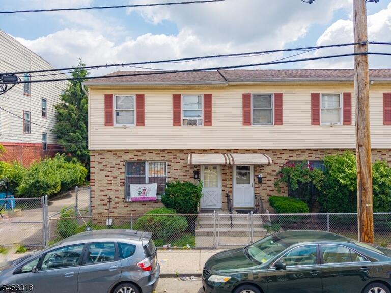Property listing MLS 4046382 photo 1
