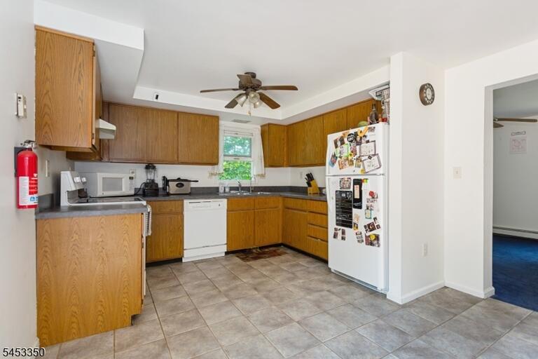 Property listing MLS 4046417 photo 10