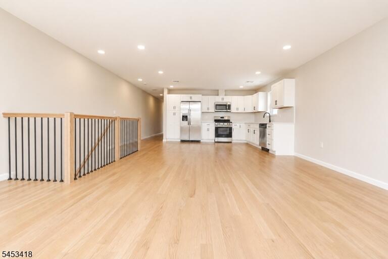 Property listing MLS 4046479 photo 5