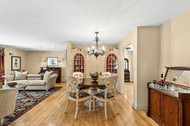 Property listing MLS 4046502 photo 10