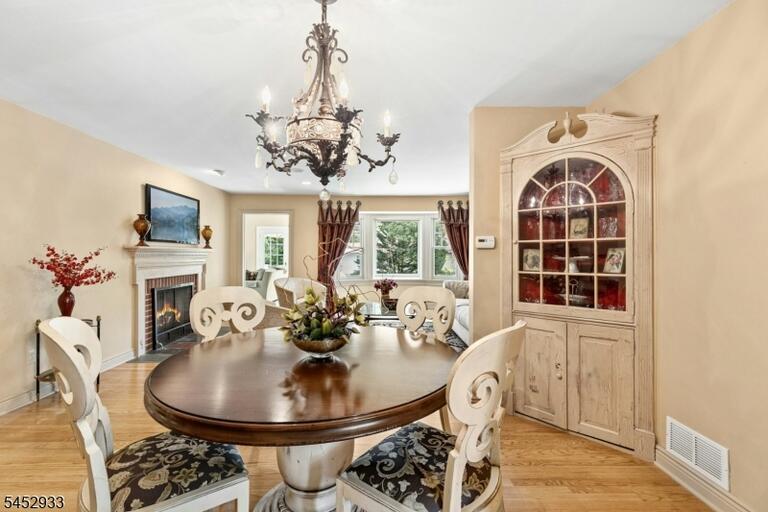 Property listing MLS 4046502 photo 11