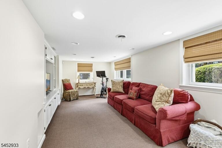 Property listing MLS 4046502 photo 22