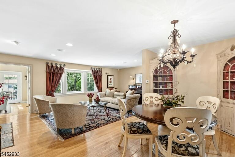 Property listing MLS 4046502 photo 9