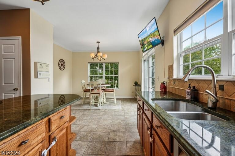 Property listing MLS 4046550 photo 15