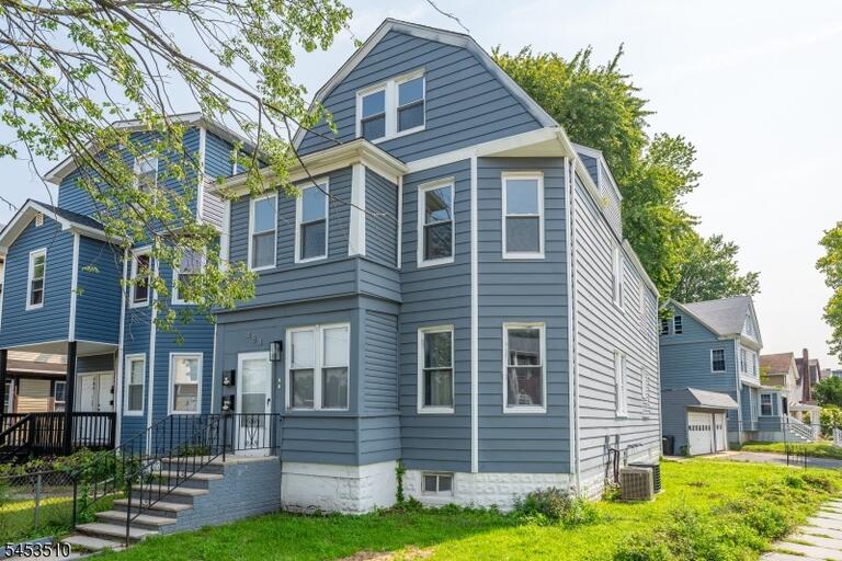 Property listing MLS 4046560 photo 1