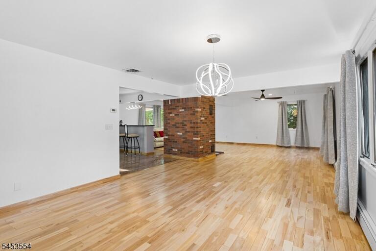 Property listing MLS 4046601 photo 3