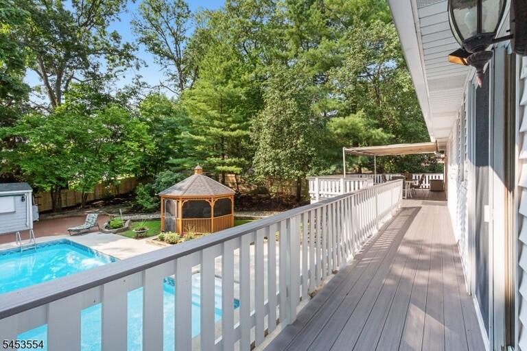 Property listing MLS 4046601 photo 32