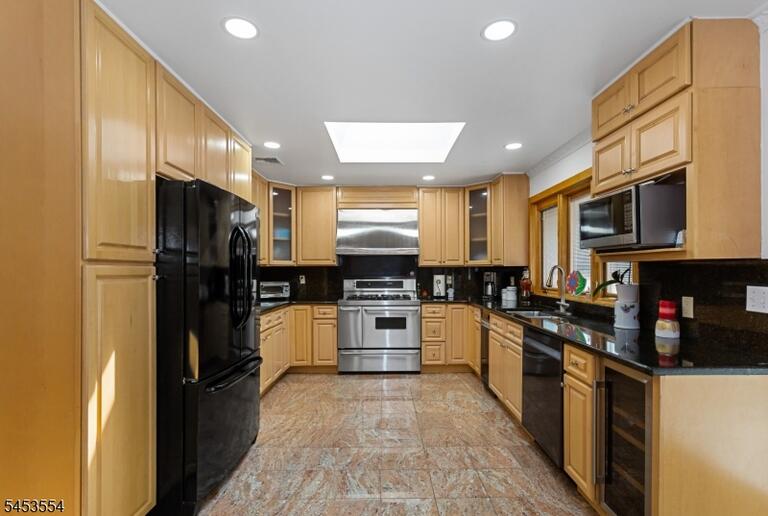 Property listing MLS 4046601 photo 7