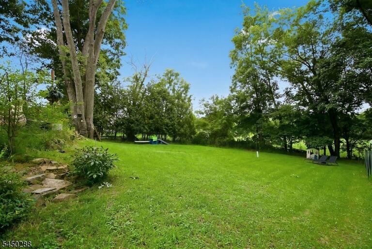 Property listing MLS 4046615 photo 29