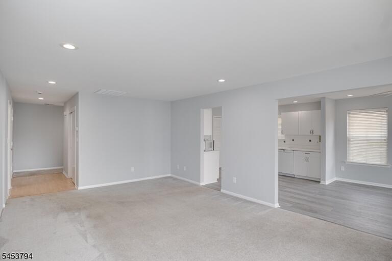 Property listing MLS 4046823 photo 11
