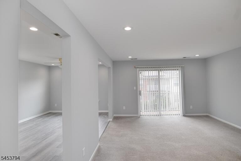 Property listing MLS 4046823 photo 12