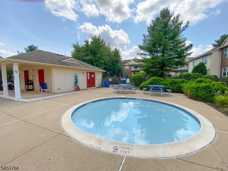 Property listing MLS 4046823 photo 31
