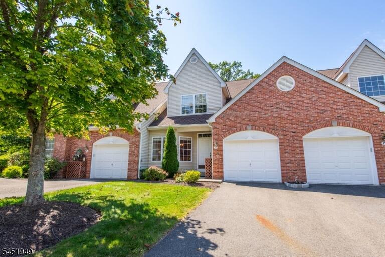 Property listing MLS 4046863 photo 1