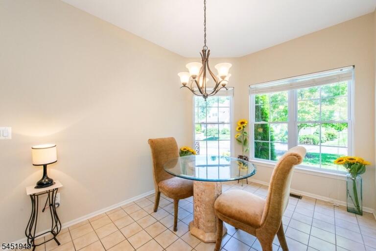 Property listing MLS 4046863 photo 11