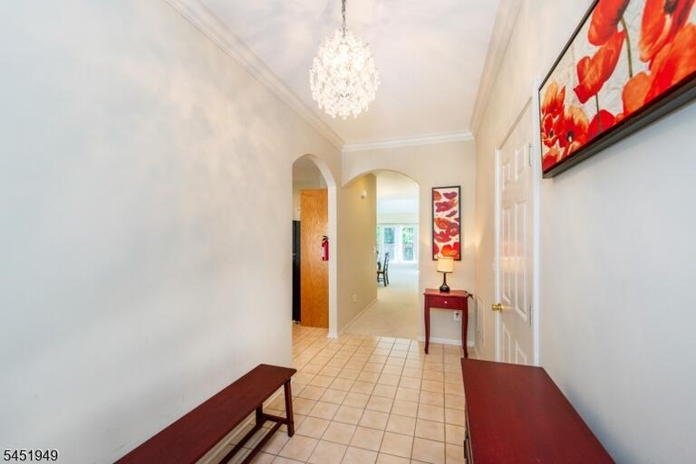 Property listing MLS 4046863 photo 4