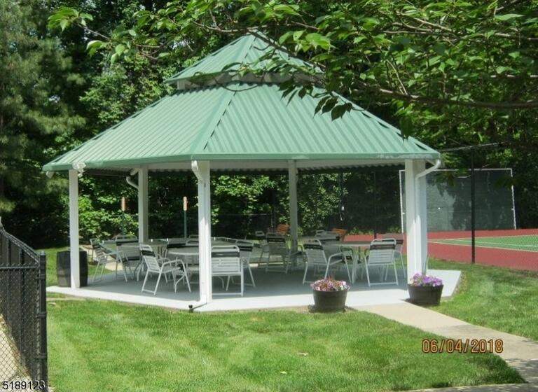 Property listing MLS 4046863 photo 41