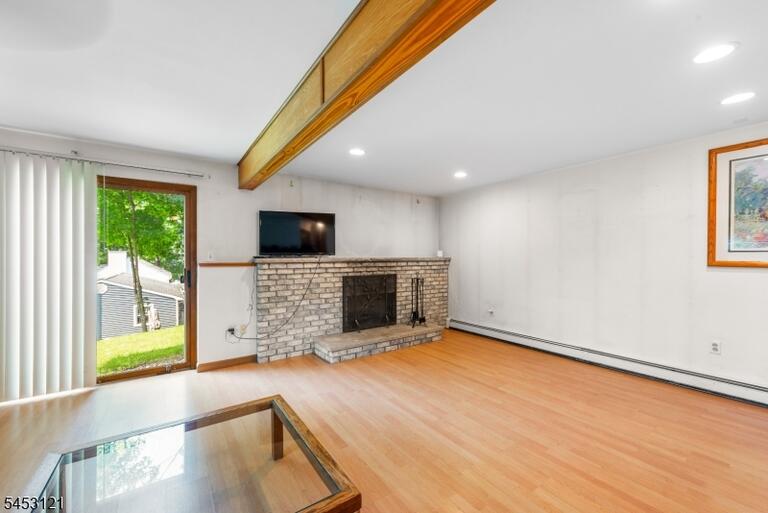 Property listing MLS 4046875 photo 10