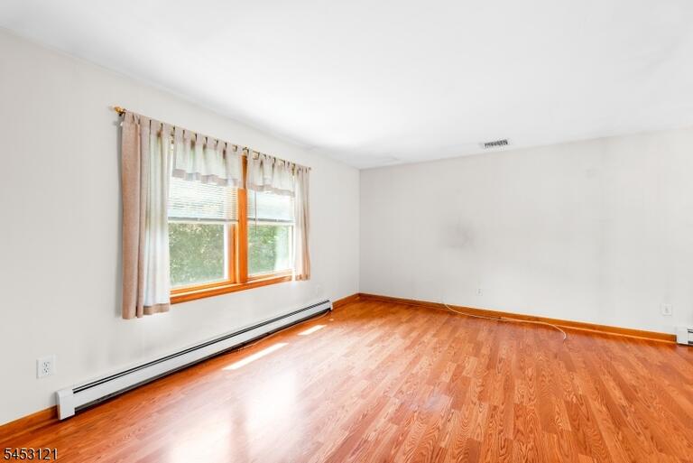 Property listing MLS 4046875 photo 2