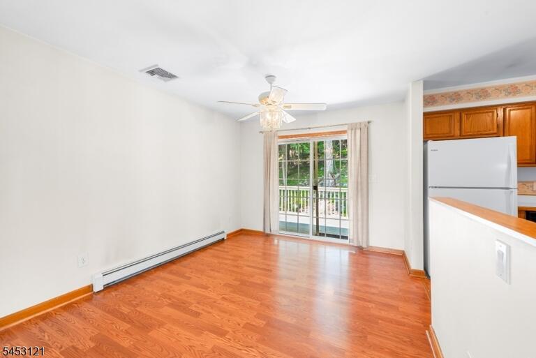 Property listing MLS 4046875 photo 3