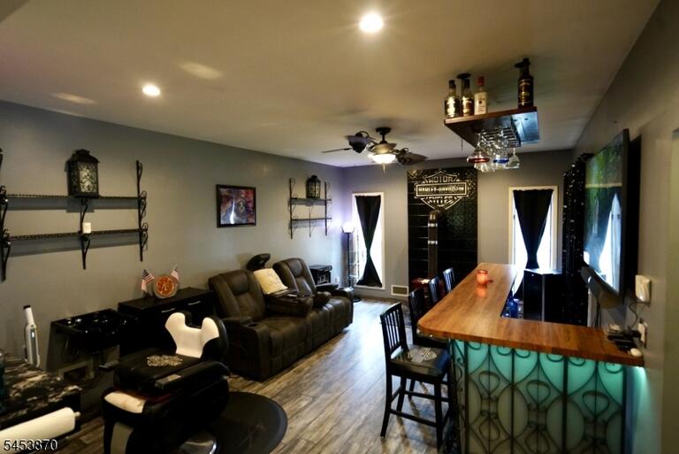 Property listing MLS 4046911 photo 12
