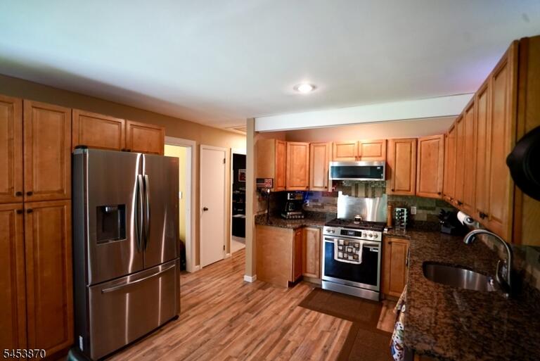 Property listing MLS 4046911 photo 9