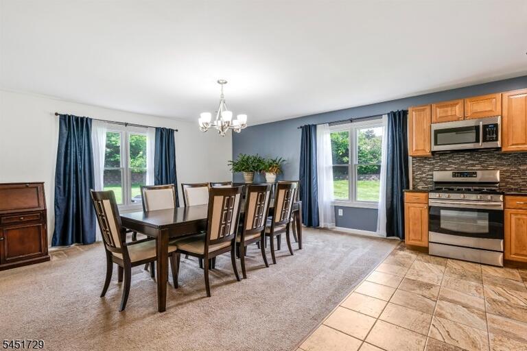 Property listing MLS 4047021 photo 18