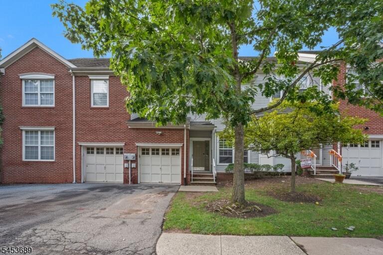 Property listing MLS 4047086 photo 1