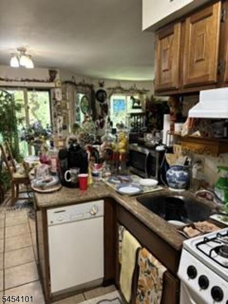 Property listing MLS 4047098 photo 2