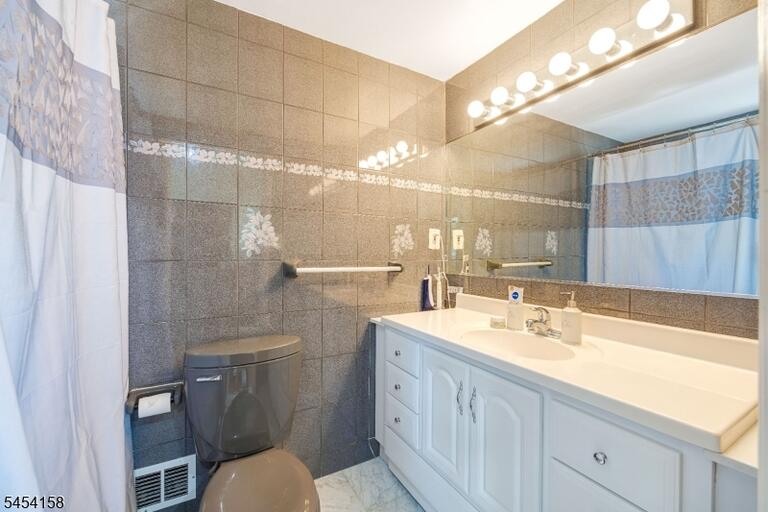 Property listing MLS 4047145 photo 15