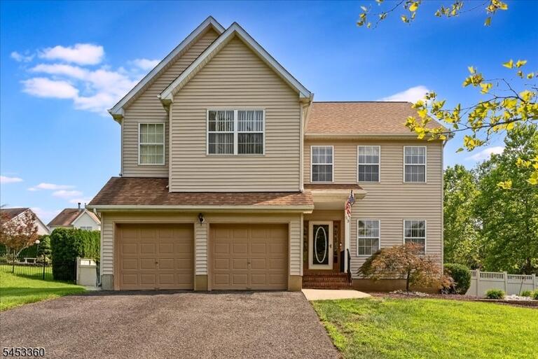 Property listing MLS 4047273 photo 1
