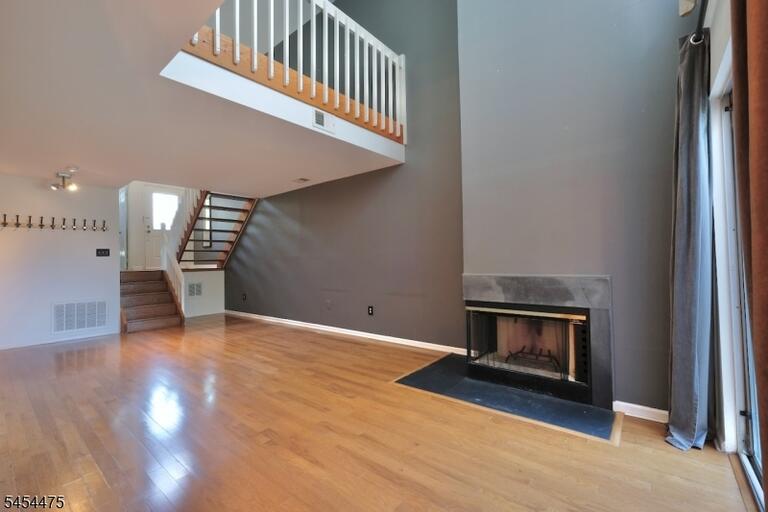 Property listing MLS 4047366 photo 3