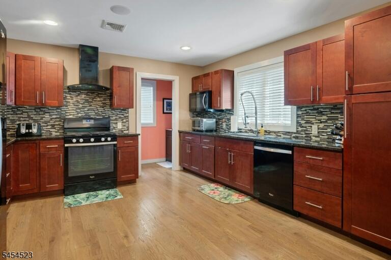 Property listing MLS 4047411 photo 22