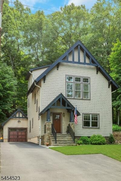 Property listing MLS 4047411 photo 3