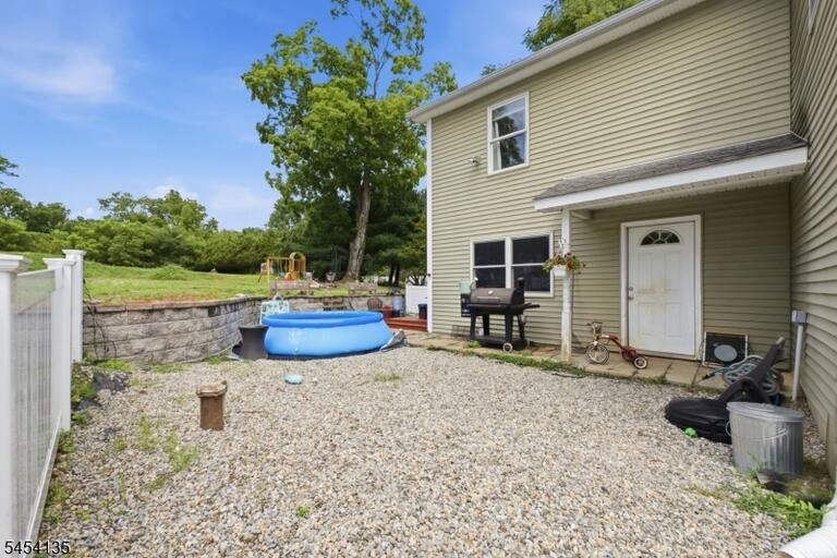 Property listing MLS 4047425 photo 25