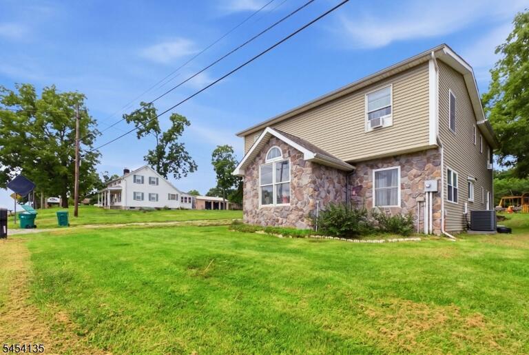 Property listing MLS 4047425 photo 27