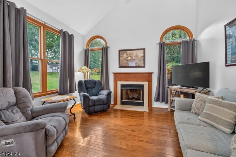 Property listing MLS 4047426 photo 15