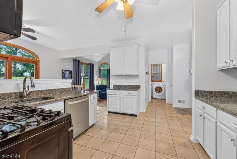 Property listing MLS 4047426 photo 9