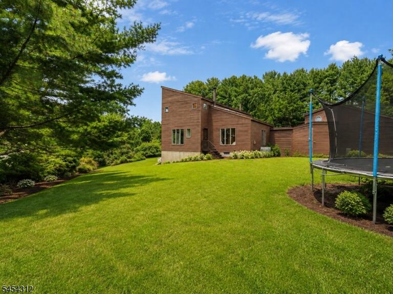 Property listing MLS 4047504 photo 5