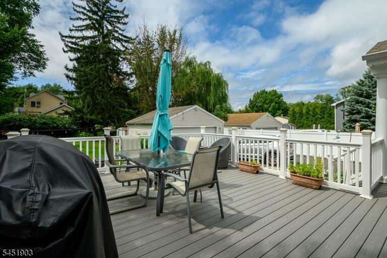 Property listing MLS 4047535 photo 15