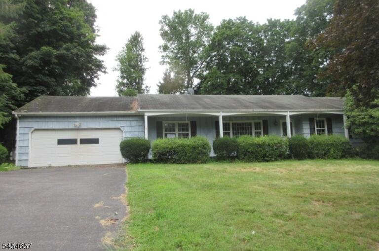 Property listing MLS 4047542 photo 1