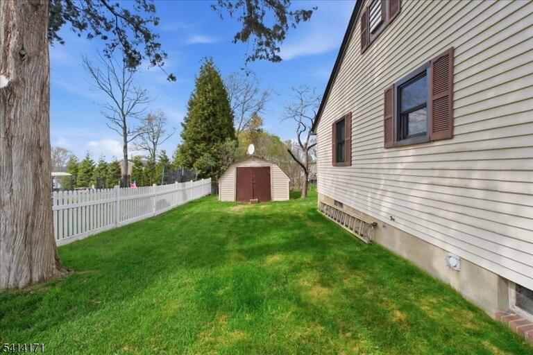 Property listing MLS 4047551 photo 17