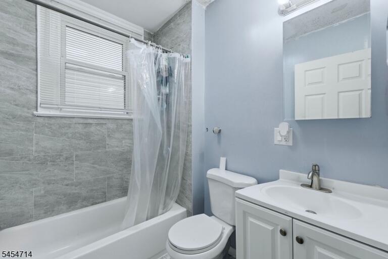 Property listing MLS 4047609 photo 25
